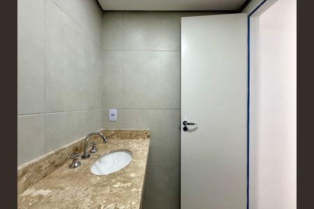 Apartamento à venda com 69m², 2 quartos e sem vaga Apartamento à venda com 69m², 2 quartos e sem vagaBanheiro