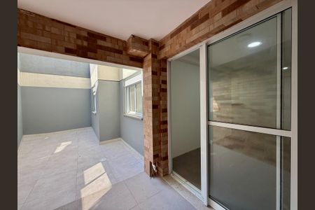 Apartamento à venda com 69m², 2 quartos e sem vaga Apartamento à venda com 69m², 2 quartos e sem vagaVaranda
