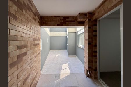 Apartamento à venda com 69m², 2 quartos e sem vaga Apartamento à venda com 69m², 2 quartos e sem vagaVaranda