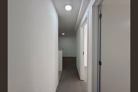 Apartamento à venda com 69m², 2 quartos e sem vaga Apartamento à venda com 69m², 2 quartos e sem vagaCorredor Quartos