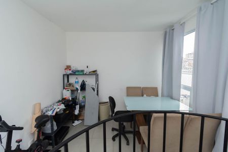 Apartamento à venda com 86m², 2 quartos e 1 vaga Apartamento à venda com 86m², 2 quartos e 1 vagaCobertura - Sala