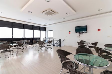 Apartamento para alugar com 50m², 1 quarto e 1 vaga Apartamento para alugar com 50m², 1 quarto e 1 vagaÁrea comum - Salão de festas