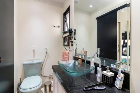 Apartamento para alugar com 50m², 1 quarto e 1 vaga Apartamento para alugar com 50m², 1 quarto e 1 vagaBanheiro da Suíte