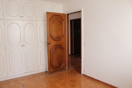 Apartamento à venda com 248m², 3 quartos e 3 vagasQuarto 2