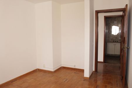 Apartamento à venda com 248m², 3 quartos e 3 vagasQuarto 3