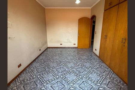 Casa à venda com 272m², 4 quartos e 5 vagas Casa à venda com 272m², 4 quartos e 5 vagasQuarto