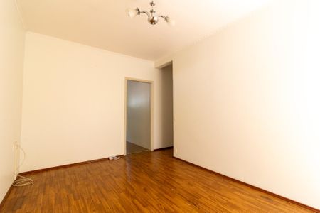 Sala de apartamento para alugar com 3 quartos, 75m² em Taquaral, Campinas