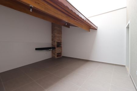 Casa à venda com 200m², 4 quartos e 4 vagasÁrea de Serviço