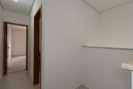 Casa à venda com 200m², 4 quartos e 4 vagasCorredor piso superior