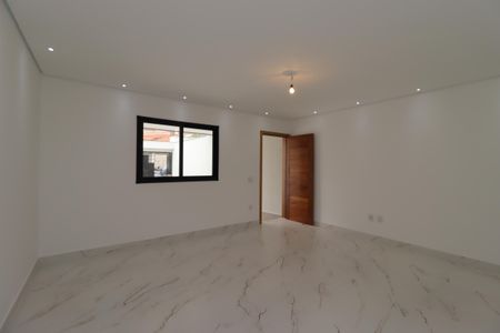 Casa à venda com 200m², 4 quartos e 4 vagasSala