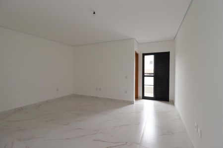 Casa à venda com 200m², 4 quartos e 4 vagasSuíte 2