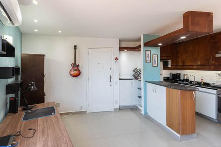 Sala de apartamento à venda com 1 quarto, 47m² em Grajaú, Rio de Janeiro