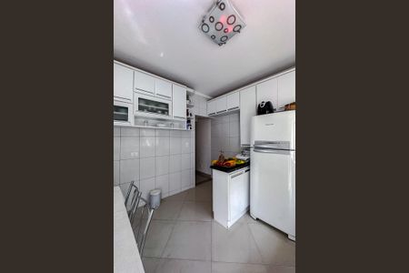 Casa à venda com 230m², 3 quartos e 6 vagas Casa à venda com 230m², 3 quartos e 6 vagasCozinha
