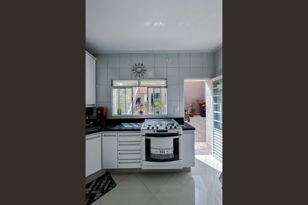 Casa à venda com 230m², 3 quartos e 6 vagas Casa à venda com 230m², 3 quartos e 6 vagasCozinha