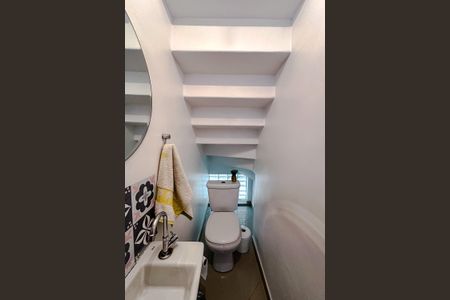 Casa à venda com 230m², 3 quartos e 6 vagas Casa à venda com 230m², 3 quartos e 6 vagasLavabo