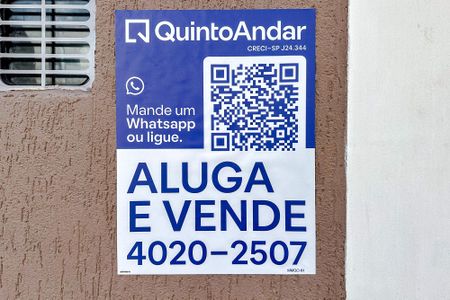 Casa à venda com 230m², 3 quartos e 6 vagas Casa à venda com 230m², 3 quartos e 6 vagasPlaquinha