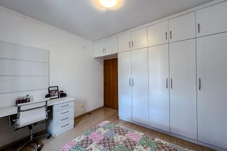 Casa à venda com 230m², 3 quartos e 6 vagas Casa à venda com 230m², 3 quartos e 6 vagasQuarto 2