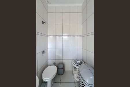 Casa à venda com 230m², 3 quartos e 6 vagas Casa à venda com 230m², 3 quartos e 6 vagasBanheiro da Suíte