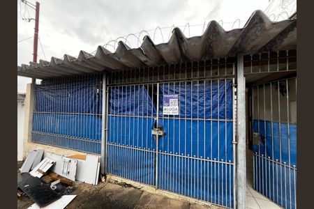 Casa para alugar com 216m², 3 quartos e 2 vagas Casa para alugar com 216m², 3 quartos e 2 vagasFachada