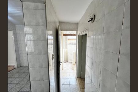 Casa para alugar com 216m², 3 quartos e 2 vagas Casa para alugar com 216m², 3 quartos e 2 vagasCorredor