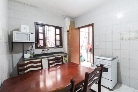 Casa à venda com 300m², 3 quartos e 3 vagas Casa à venda com 300m², 3 quartos e 3 vagasCozinha Casa 3