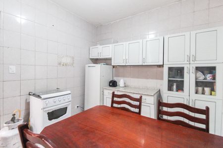 Casa à venda com 300m², 3 quartos e 3 vagas Casa à venda com 300m², 3 quartos e 3 vagasCozinha Casa 3