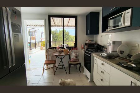 Apartamento à venda com 171m², 3 quartos e 2 vagas Apartamento à venda com 171m², 3 quartos e 2 vagasCozinha