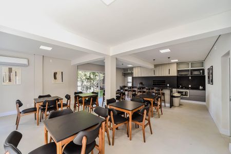 Apartamento para alugar com 60m², 2 quartos e 1 vaga Apartamento para alugar com 60m², 2 quartos e 1 vagaÁrea comum - Salão de festas