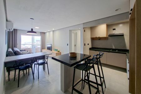 Sala de apartamento para alugar com 2 quartos, 99m² em Vila Caiçara, Praia Grande