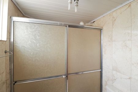 Casa à venda com 350m², 4 quartos e 3 vagas Casa à venda com 350m², 4 quartos e 3 vagasBanheiro da Suíte 2