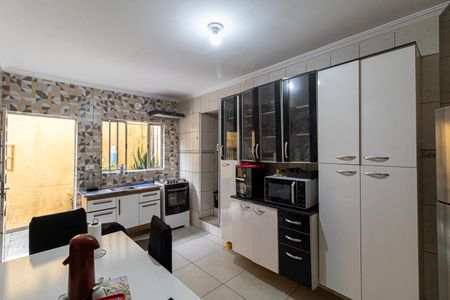 Casa à venda com 135m², 5 quartos e 2 vagas Casa à venda com 135m², 5 quartos e 2 vagasCasa 1 - Cozinha