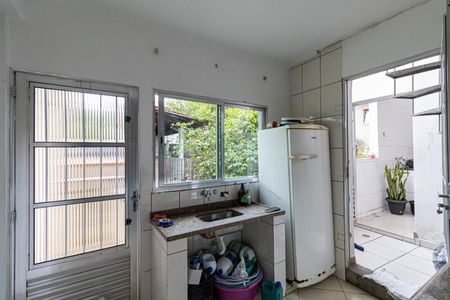 Casa à venda com 135m², 5 quartos e 2 vagas Casa à venda com 135m², 5 quartos e 2 vagasCasa 2 - Cozinha