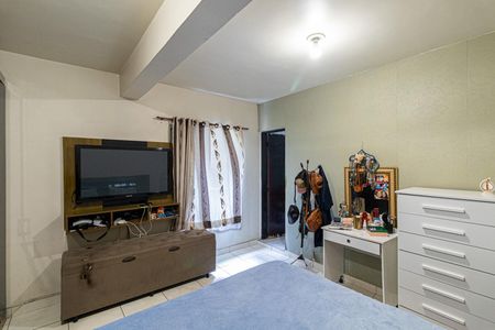 Casa à venda com 135m², 5 quartos e 2 vagas Casa à venda com 135m², 5 quartos e 2 vagasCasa 1 - Suíte