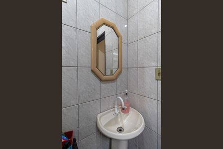 Casa à venda com 135m², 5 quartos e 2 vagas Casa à venda com 135m², 5 quartos e 2 vagasCasa 1 - Banheiro Suíte