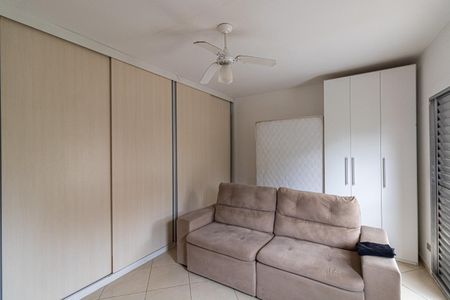 Casa à venda com 135m², 5 quartos e 2 vagas Casa à venda com 135m², 5 quartos e 2 vagasCasa 2 - Suíte