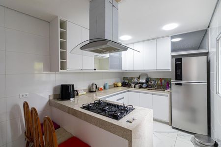 Casa à venda com 135m², 5 quartos e 2 vagas Casa à venda com 135m², 5 quartos e 2 vagasCasa 3 - Cozinha