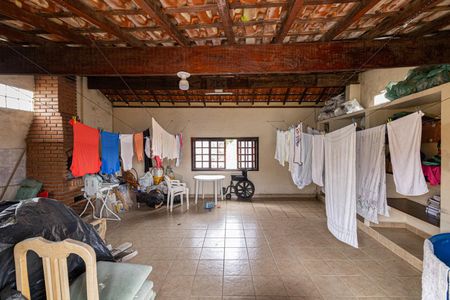 Casa à venda com 135m², 5 quartos e 2 vagas