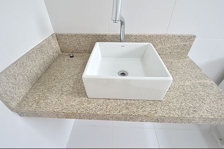 Casa à venda com 220m², 3 quartos e 2 vagasBanheiro Suíte 2