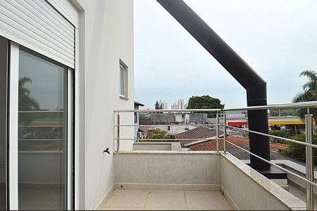 Casa à venda com 220m², 3 quartos e 2 vagasSuíte 1 Sacada