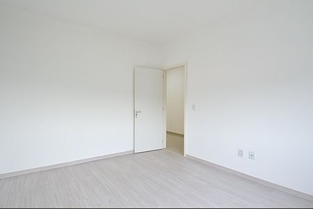 Casa à venda com 220m², 3 quartos e 2 vagasSuíte 2