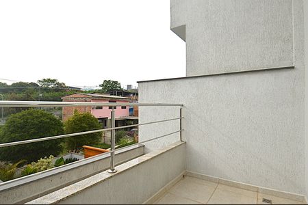 Casa à venda com 220m², 3 quartos e 2 vagasSuíte 1 Sacada