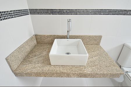 Casa à venda com 220m², 3 quartos e 2 vagasBanheiro Suíte 1