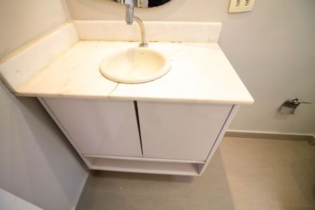 Apartamento para alugar com 60m², 2 quartos e 1 vaga Apartamento para alugar com 60m², 2 quartos e 1 vagaBanheiro