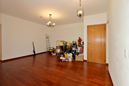 Sala de apartamento à venda com 3 quartos, 124m² em Vila Scarpelli, Santo André