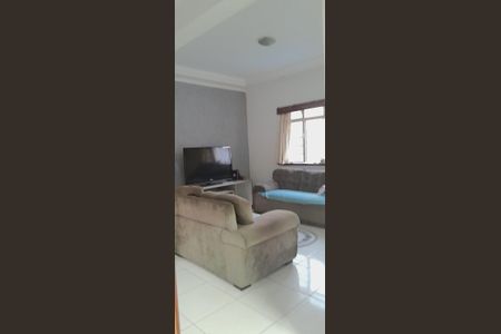 Sala de casa para alugar com 3 quartos, 134m² em Jardim Monte Azul, São Paulo