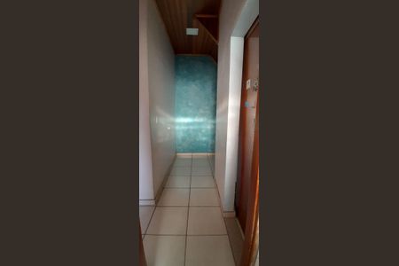 Corredor de casa para alugar com 3 quartos, 134m² em Jardim Monte Azul, São Paulo