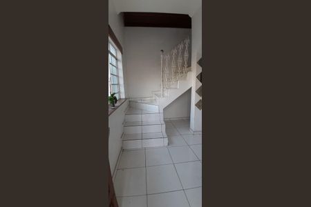 Casa à venda com 134m², 3 quartos e 1 vagaEscada