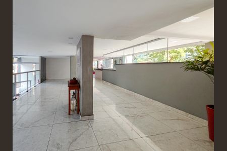 Apartamento à venda com 65m², 2 quartos e 1 vaga Apartamento à venda com 65m², 2 quartos e 1 vagaFachada e portaria