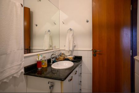 Casa à venda com 125m², 2 quartos e 2 vagasBanheiro Quarto 2 - Suite