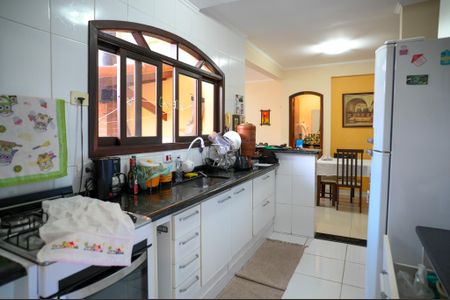 Casa à venda com 125m², 2 quartos e 2 vagasCozinha